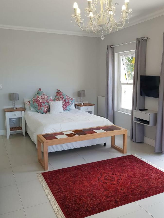 Coral Tree Apartment Hermanus Exterior photo